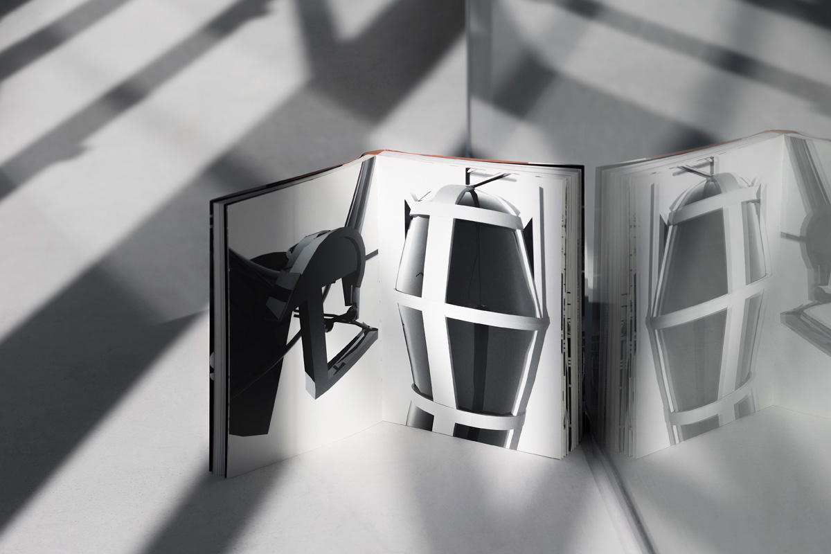 Diseño editorial Libro Delay glass Txuspo Poyo Gobierno Vasco reflejo interior